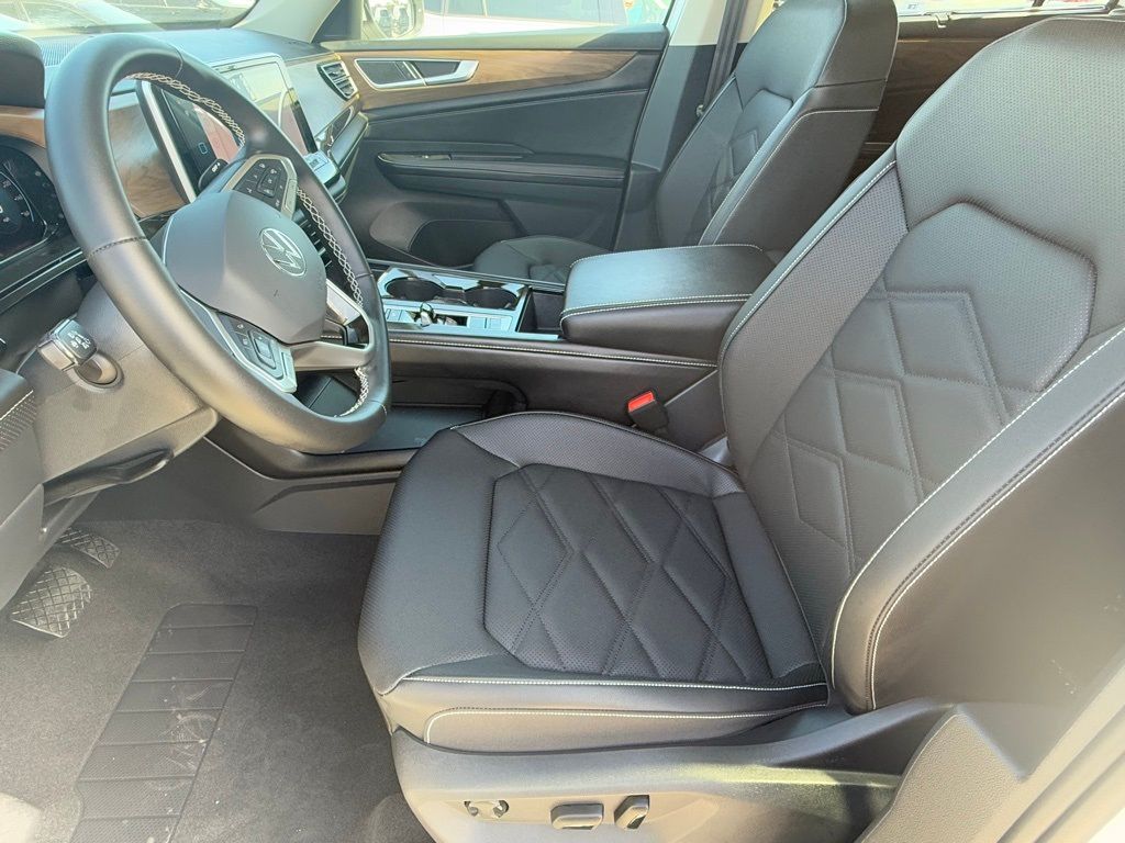 2026 Volkswagen Atlas SE w/Tech - Photo 12
