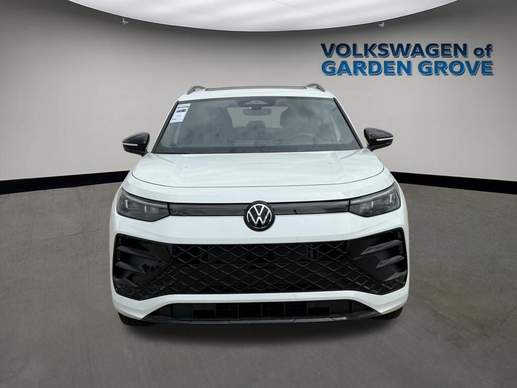 New 2026 Volkswagen Tiguan 2.0T SE R-Line Black SUV