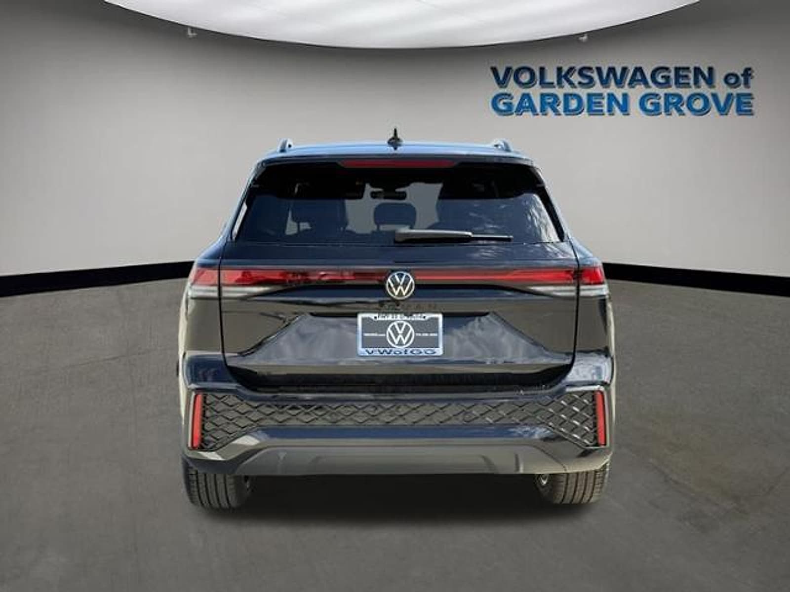 2026 Volkswagen Tiguan SE R-LINE BLACK - Photo 6