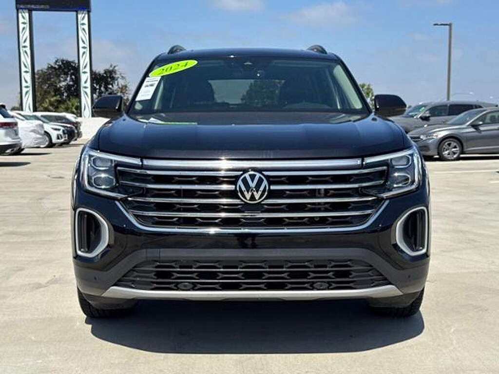 Used 2024 Volkswagen Atlas 2.0T SE w/Technology SUV