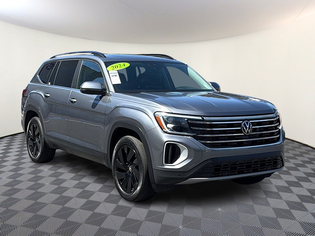 Used 2024 Volkswagen Atlas 2.0T SE w/Technology SUV