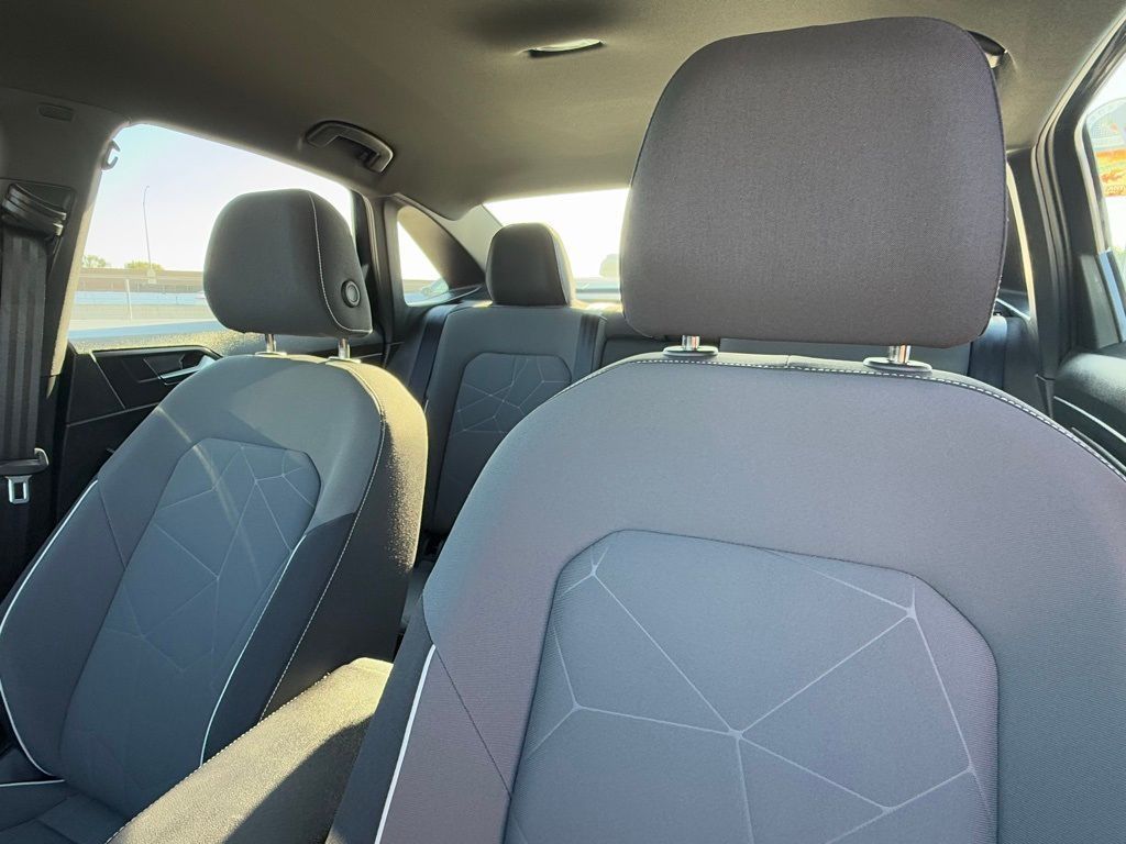 2026 Volkswagen Jetta Sport - Photo 13