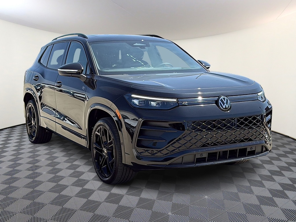 New 2026 Volkswagen Tiguan SE R-Line Black SUV