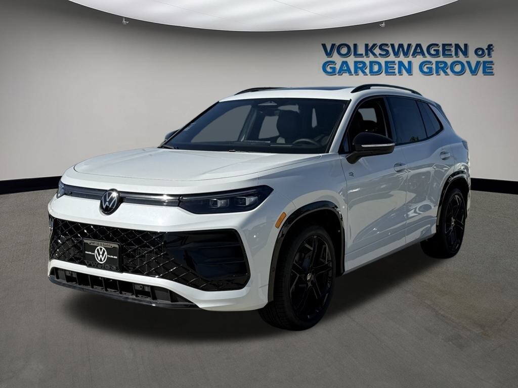 New 2026 Volkswagen Tiguan 2.0T SE R-Line Black SUV