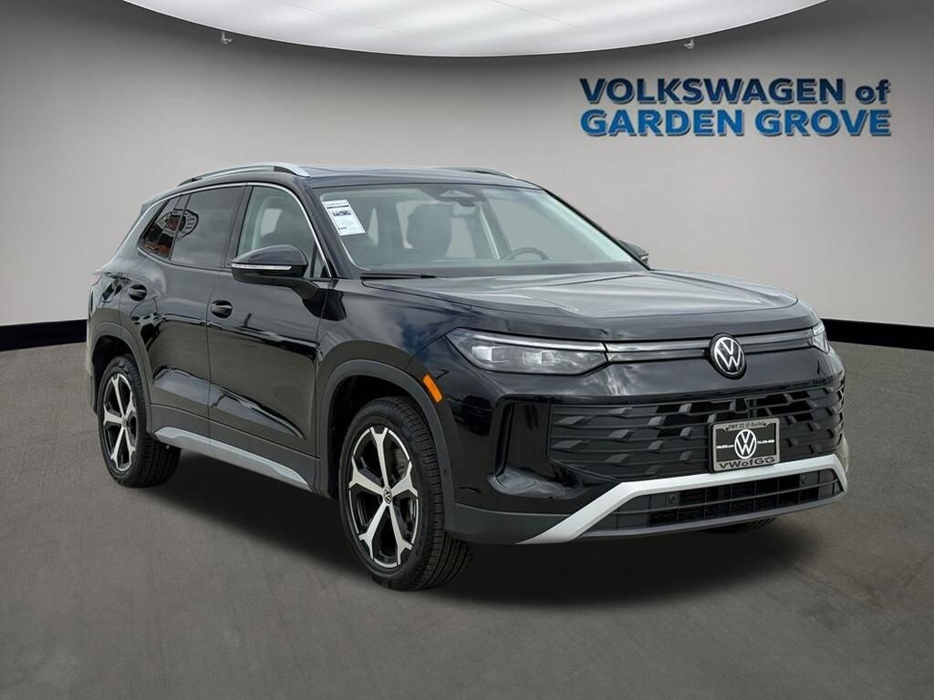 New 2026 Volkswagen Tiguan 2.0T SE SUV