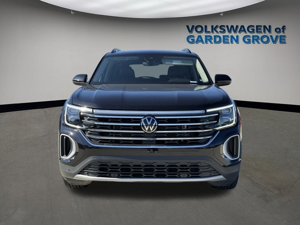 2024 Volkswagen Atlas SE Technology photo 2