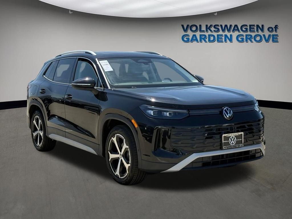 New 2026 Volkswagen Tiguan 2.0T SE SUV