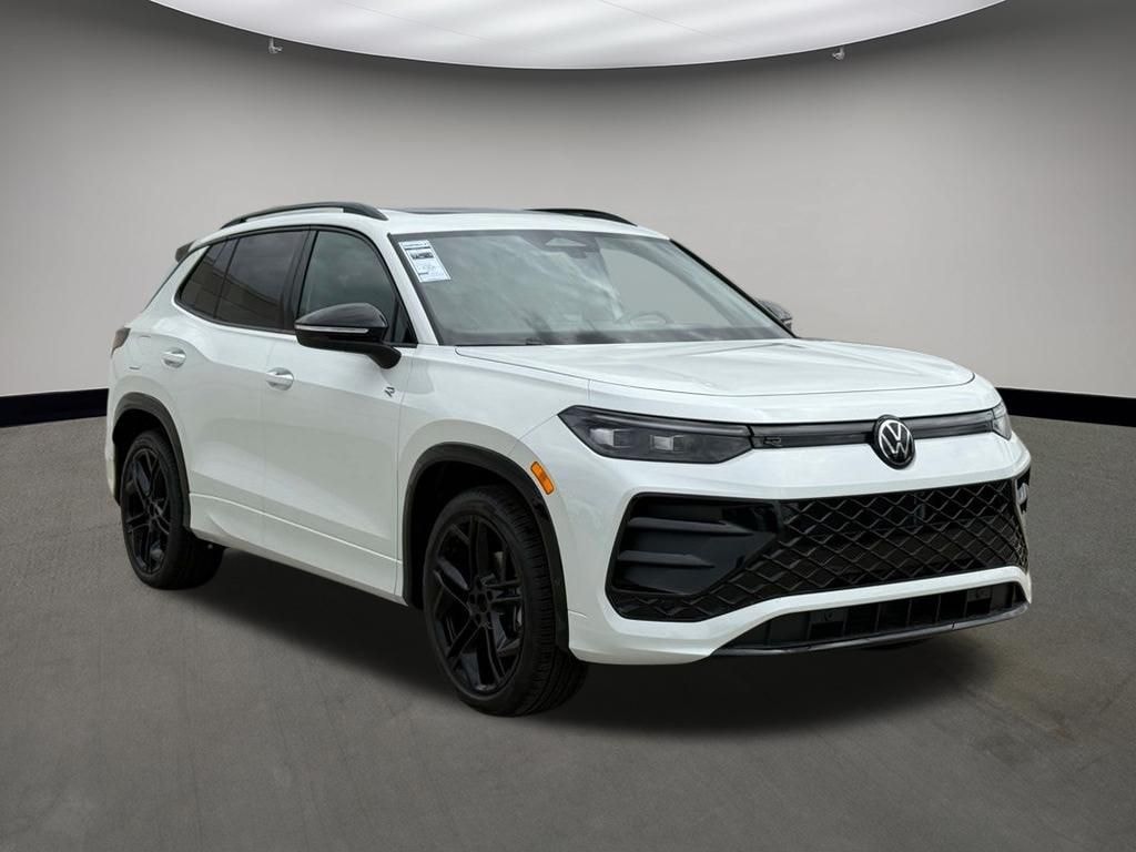 New 2026 Volkswagen Tiguan 2.0T SE R-Line Black SUV