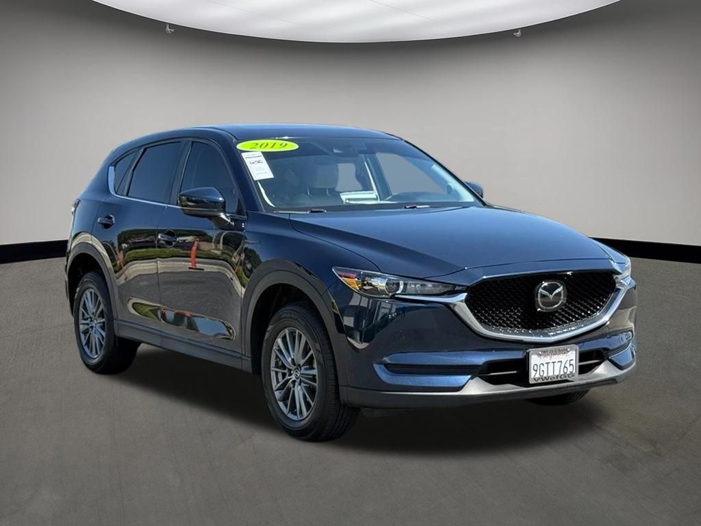 2019 Mazda CX-5 Touring Auto's photo