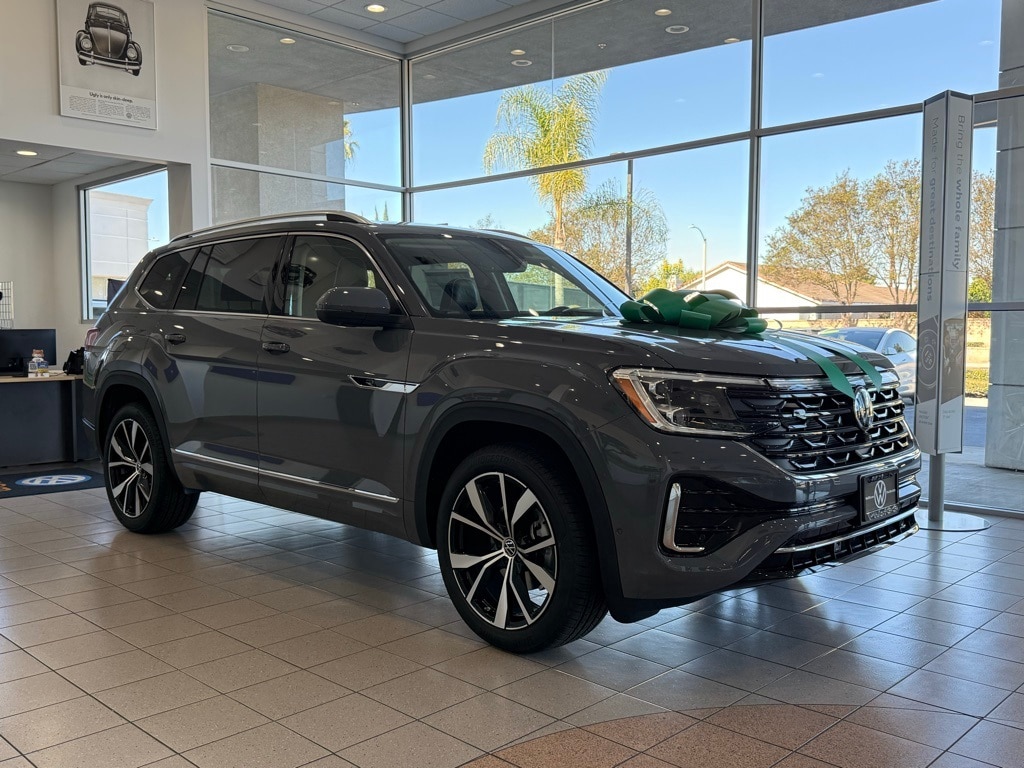 2026 Volkswagen Atlas SEL Premium R-Line's photo