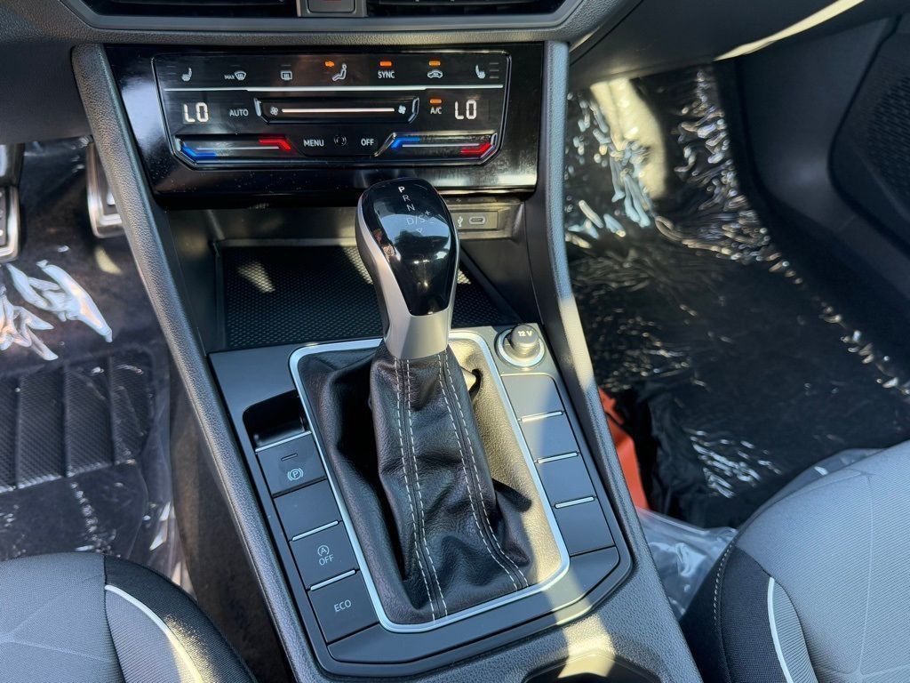 2026 Volkswagen Jetta Sport - Photo 17