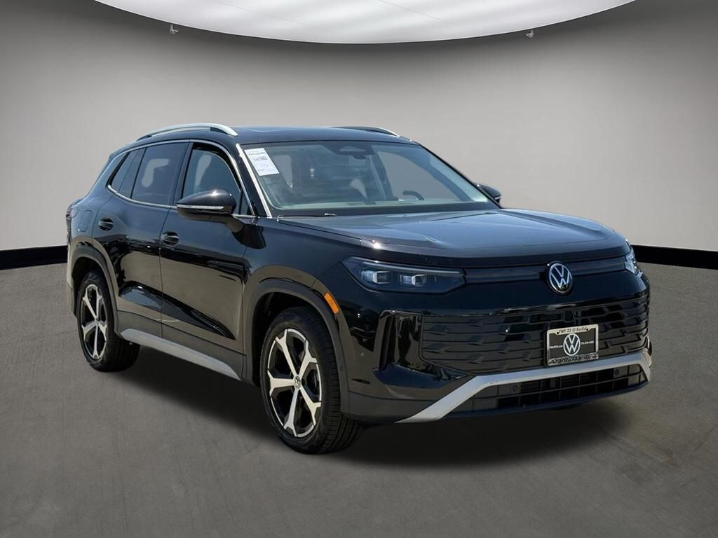New 2026 Volkswagen Tiguan 2.0T SE SUV