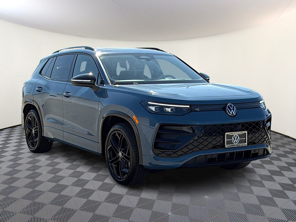 New 2026 Volkswagen Tiguan SE R-Line Black SUV
