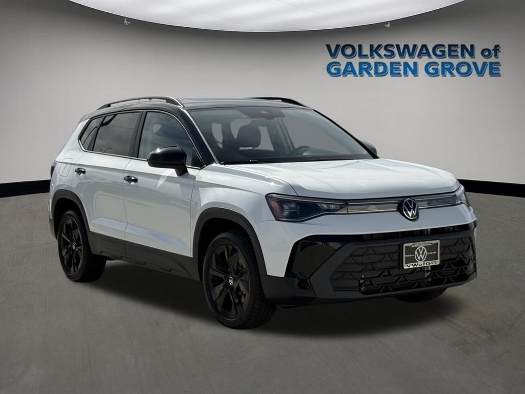 New 2026 Volkswagen Taos 1.5T SE Black SUV