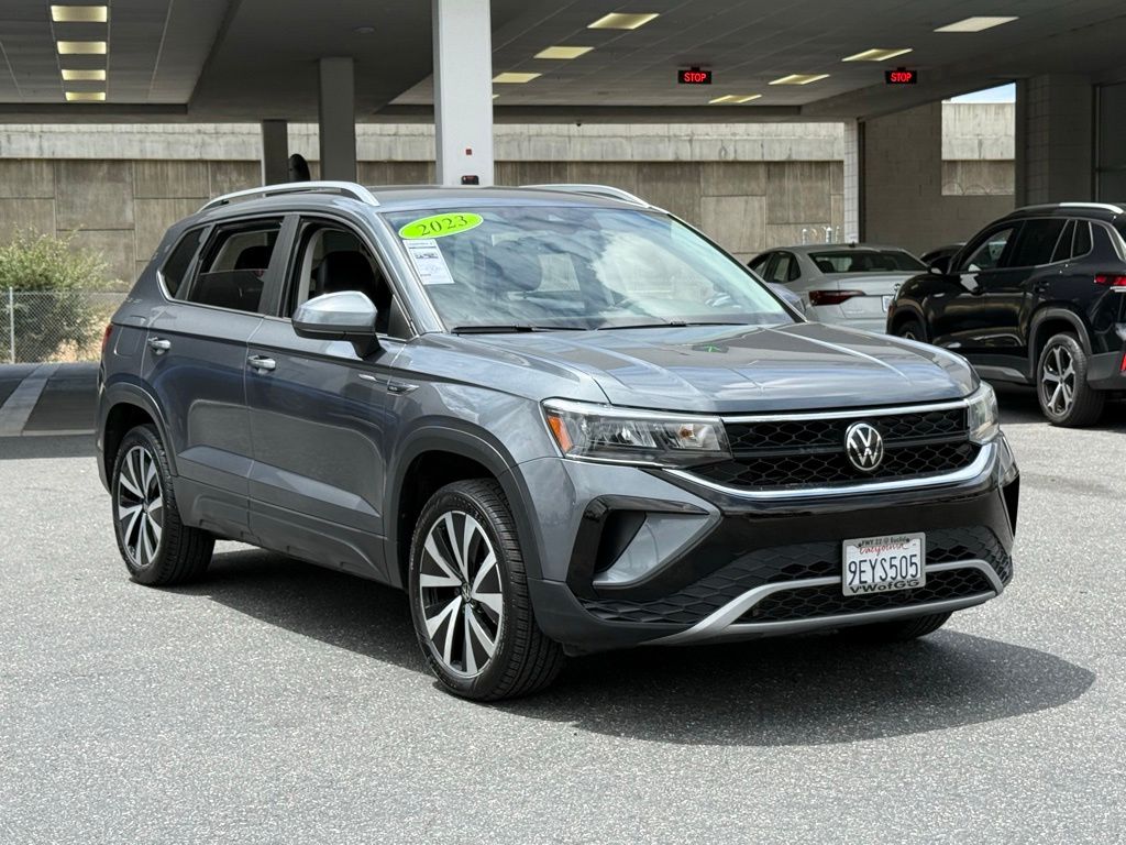 2023 Volkswagen Taos 1.5T SE's photo