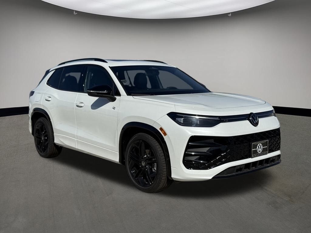 New 2026 Volkswagen Tiguan 2.0T SE R-Line Black SUV