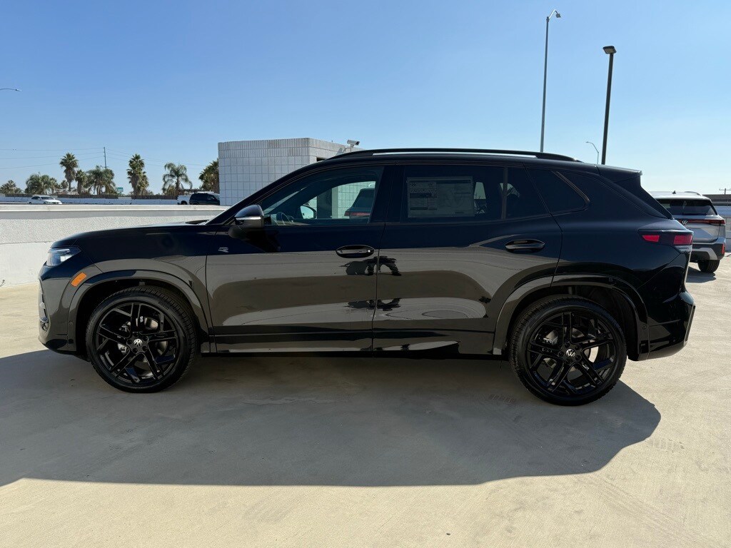 2026 Volkswagen Tiguan SE R-Line Black photo 3