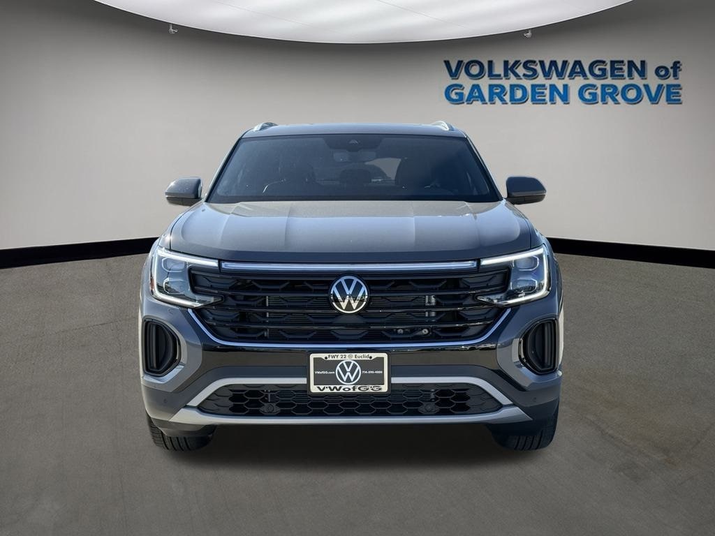 New 2026 Volkswagen Atlas Cross Sport 2.0T SE w/Technology SUV