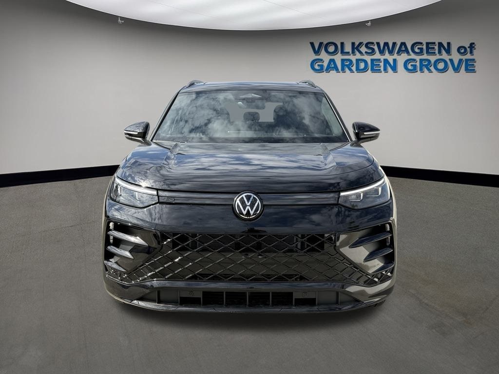 New 2026 Volkswagen Tiguan 2.0T SE R-Line Black SUV