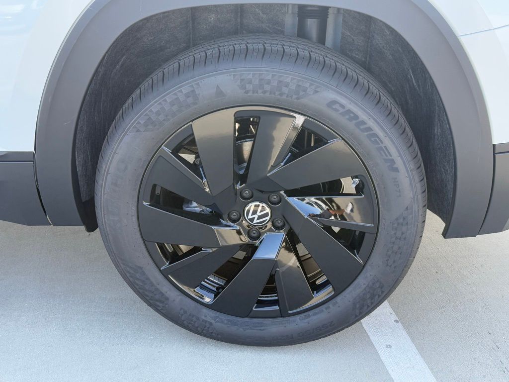 2026 Volkswagen Atlas SE w/Tech - Photo 10