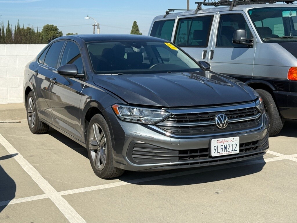 Used 2024 Volkswagen Jetta 1.5T SE Sedan