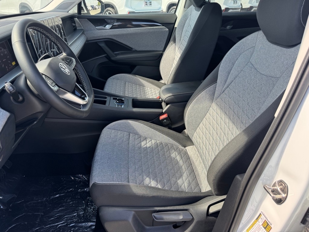 2025 Volkswagen Tiguan S - Photo 12