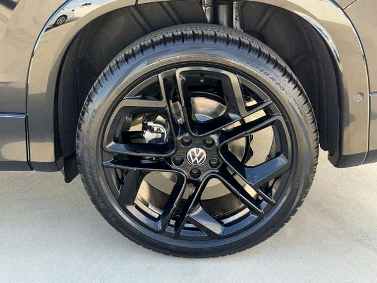 2026 Volkswagen Tiguan SE R-LINE BLACK - Photo 10