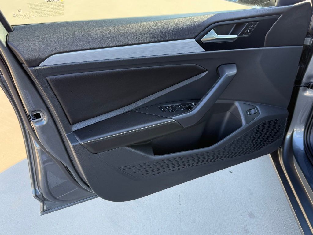2026 Volkswagen Jetta Sport - Photo 11