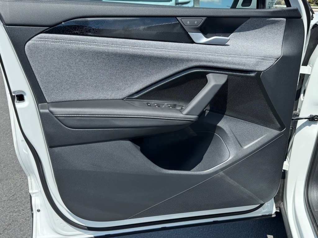 2025 Volkswagen Tiguan S - Photo 10