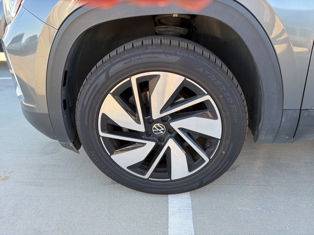 Used 2024 Volkswagen Atlas 2.0T SE w/Technology SUV