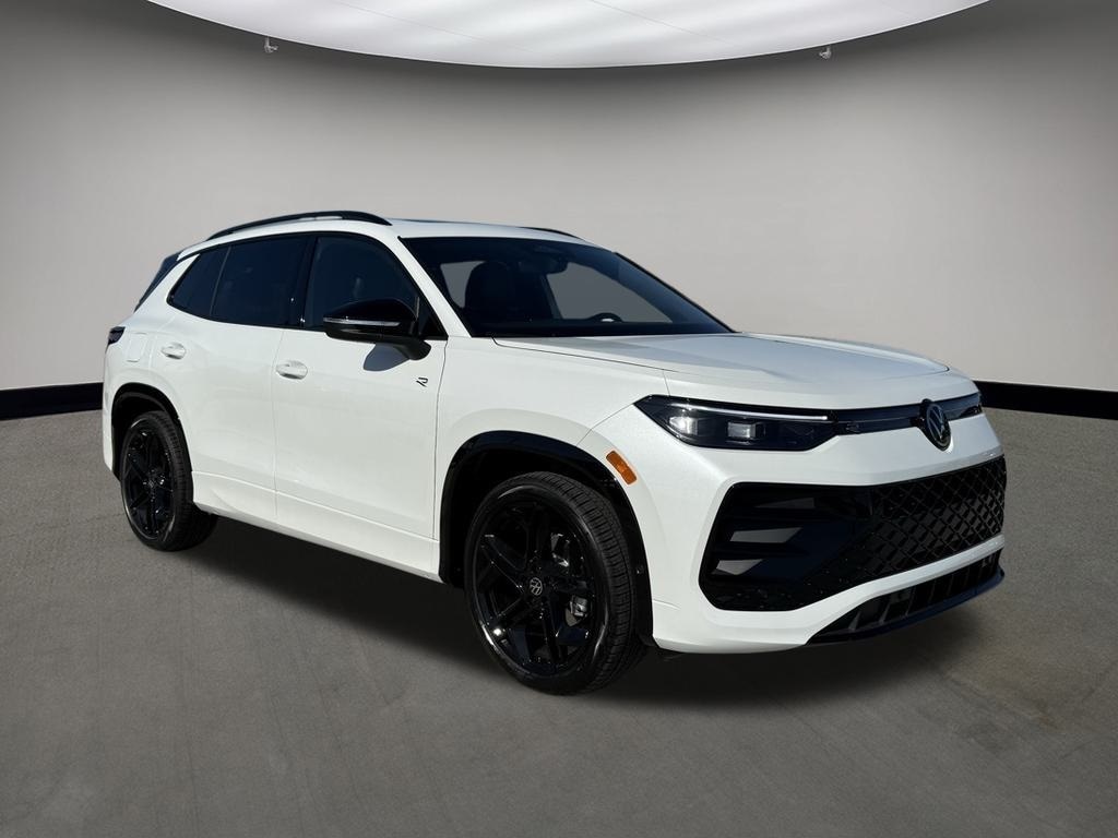 New 2026 Volkswagen Tiguan 2.0T SE R-Line Black SUV