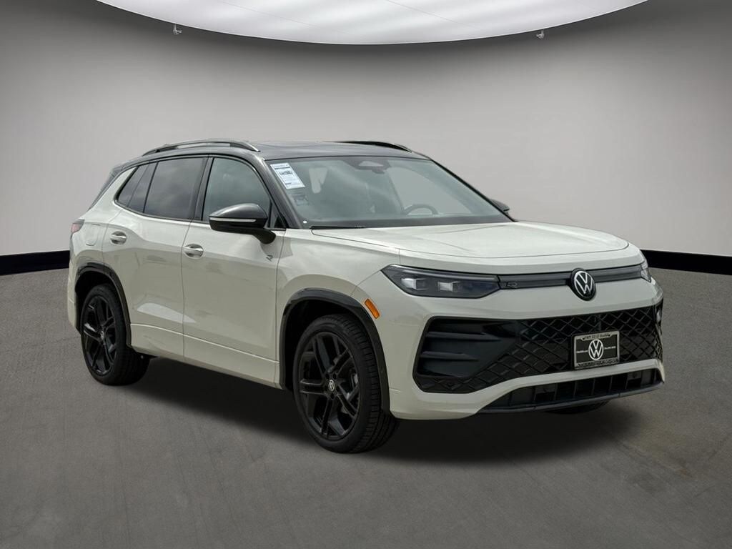New 2026 Volkswagen Tiguan 2.0T SE R-Line Black SUV
