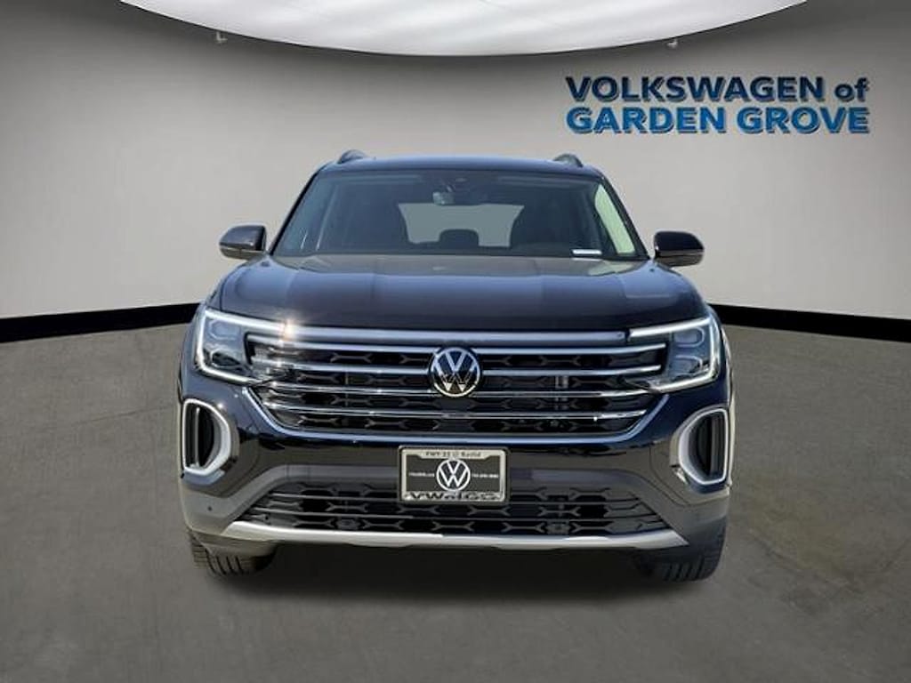 New 2026 Volkswagen Atlas SE w/Technology SUV