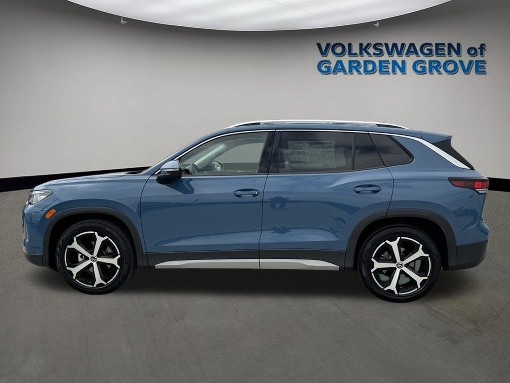 New 2025 Volkswagen Tiguan 2.0T SE SUV