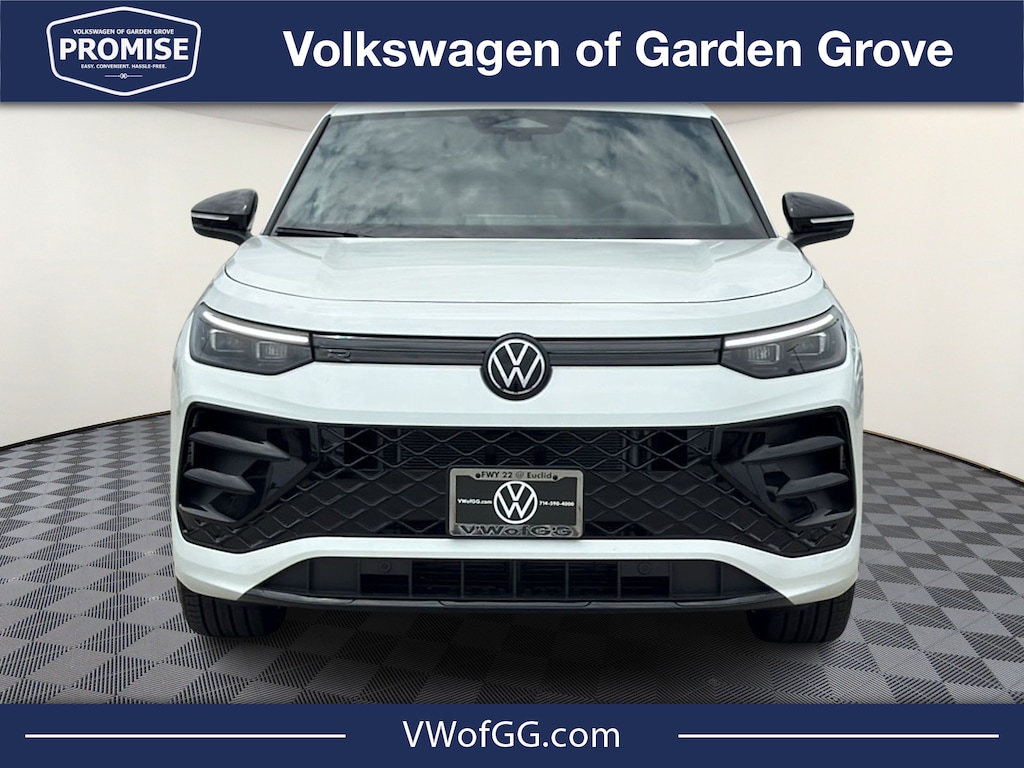 New 2026 Volkswagen Tiguan SE R-Line Black SUV