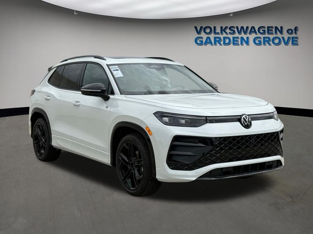 New 2026 Volkswagen Tiguan 2.0T SE R-Line Black SUV