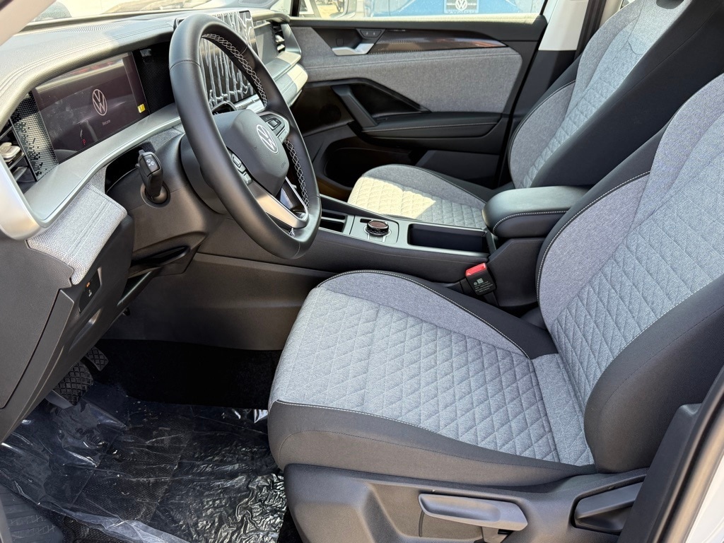2025 Volkswagen Tiguan S - Photo 13