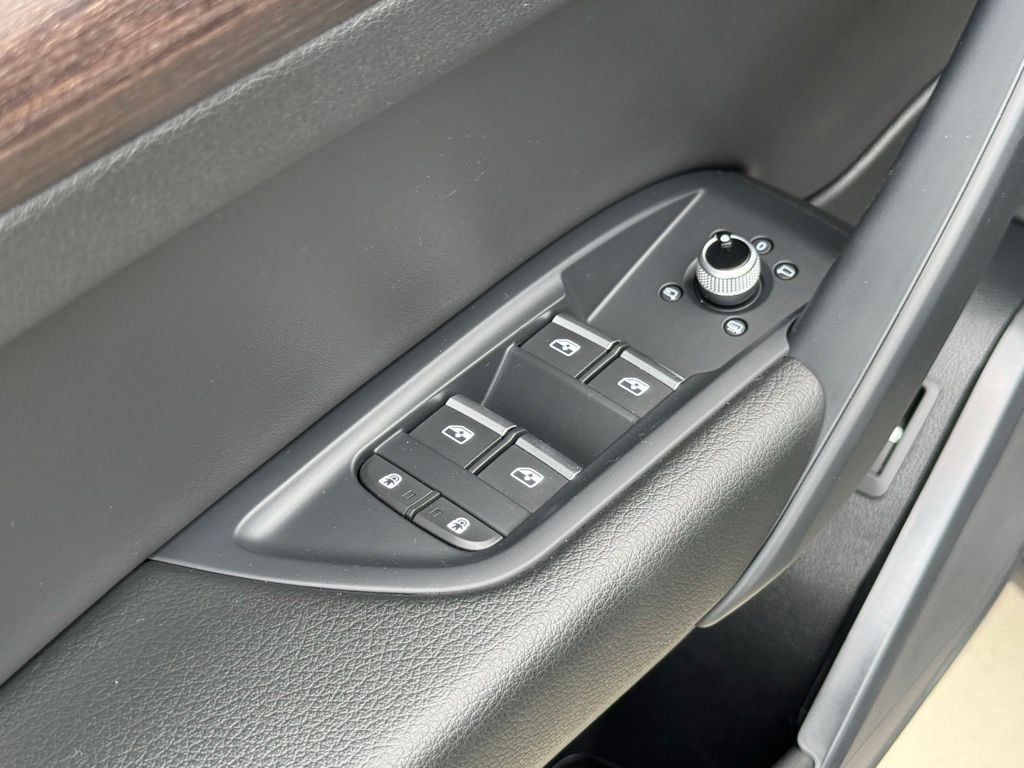 2023 Audi Q5 40 Premium's photo