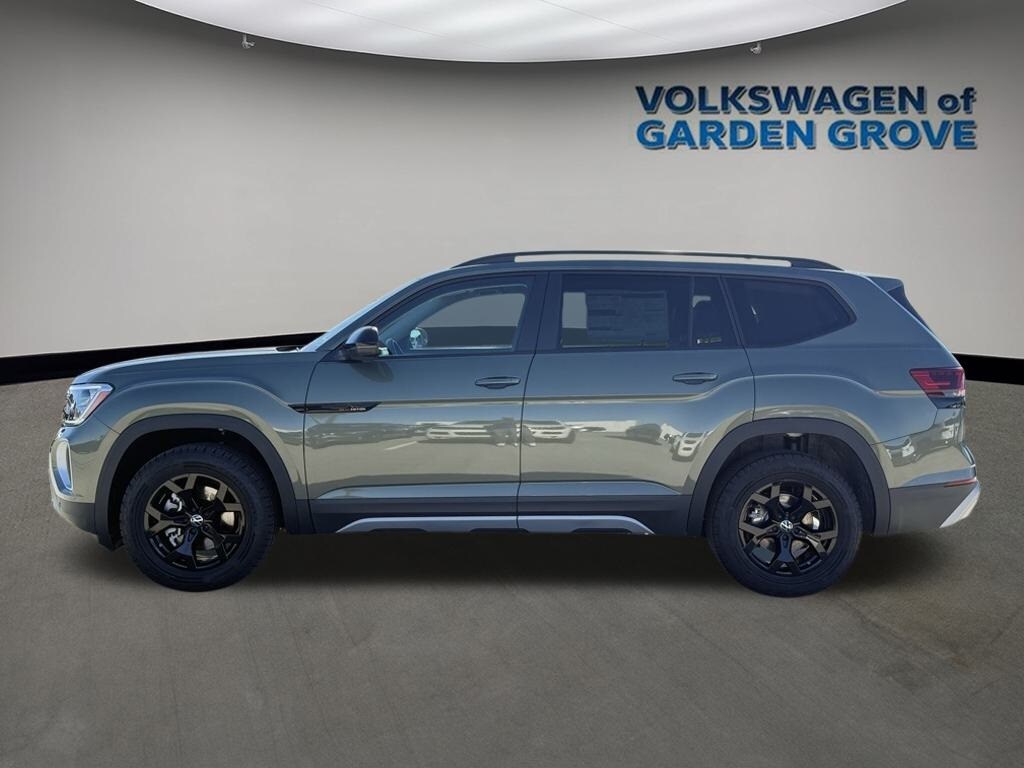 2026 Volkswagen Atlas Peak Edition SE photo 4