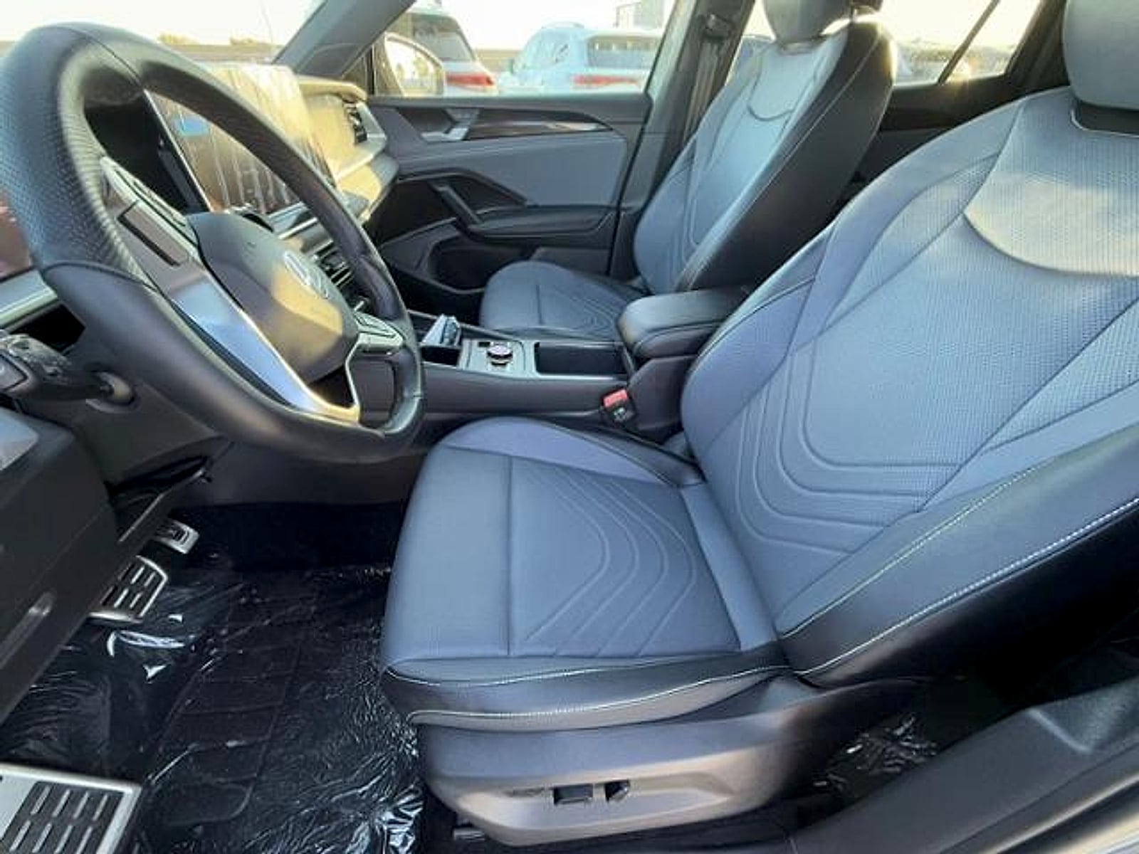 2026 Volkswagen Tiguan SE R-LINE BLACK - Photo 12