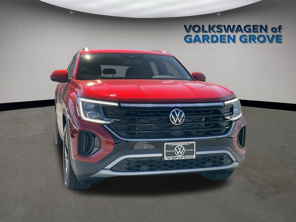 New 2024 Volkswagen Atlas Cross Sport 2.0T SE w/Technology SUV