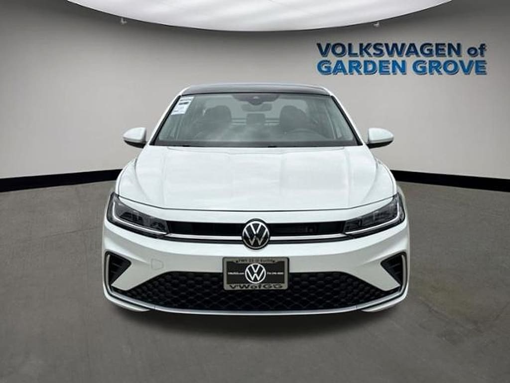 New 2026 Volkswagen Jetta 1.5T SE Sedan