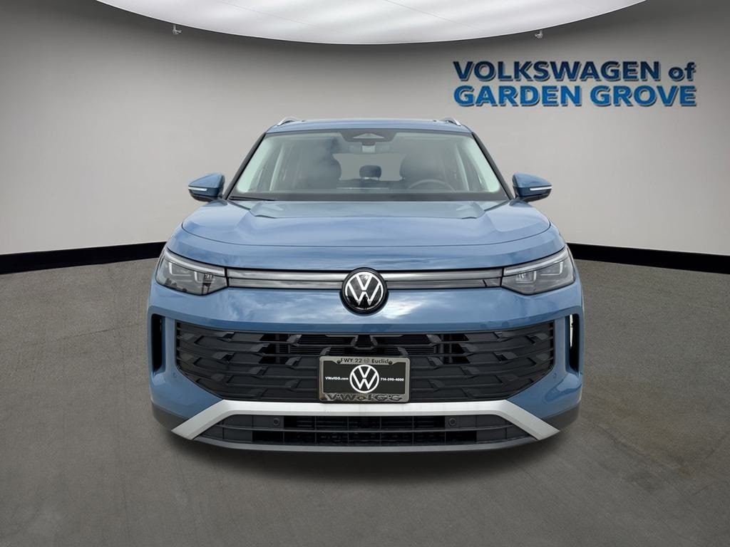 New 2025 Volkswagen Tiguan 2.0T SE SUV