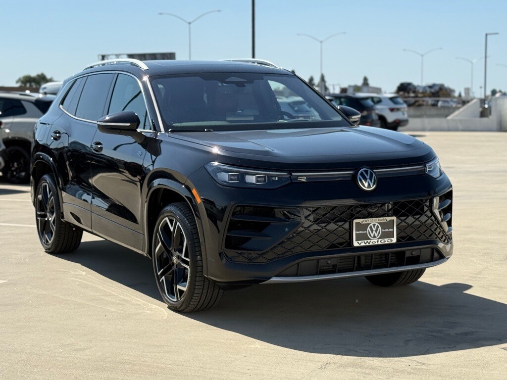 New 2026 Volkswagen Tiguan 2.0T SEL R-Line Turbo SUV