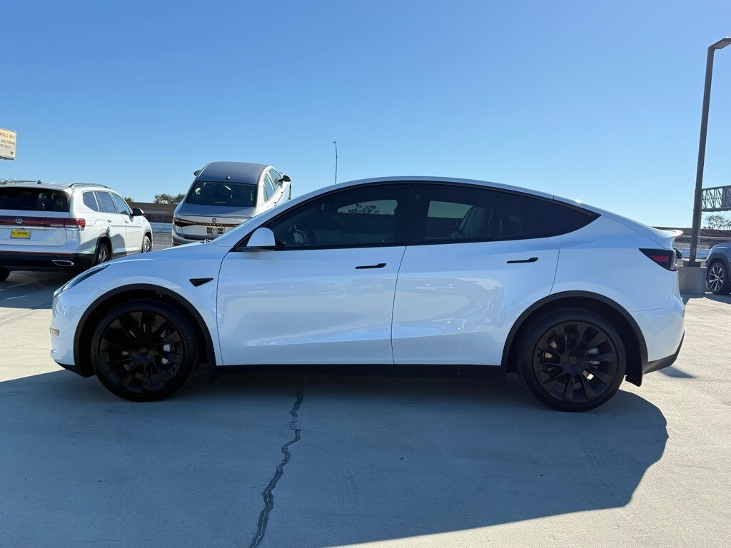 2023 Tesla Model Y Long Range photo 4