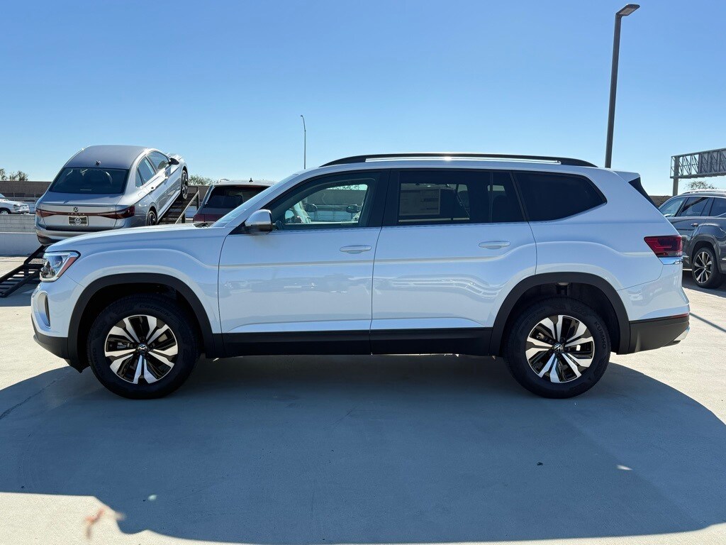2026 Volkswagen Atlas SE photo 3