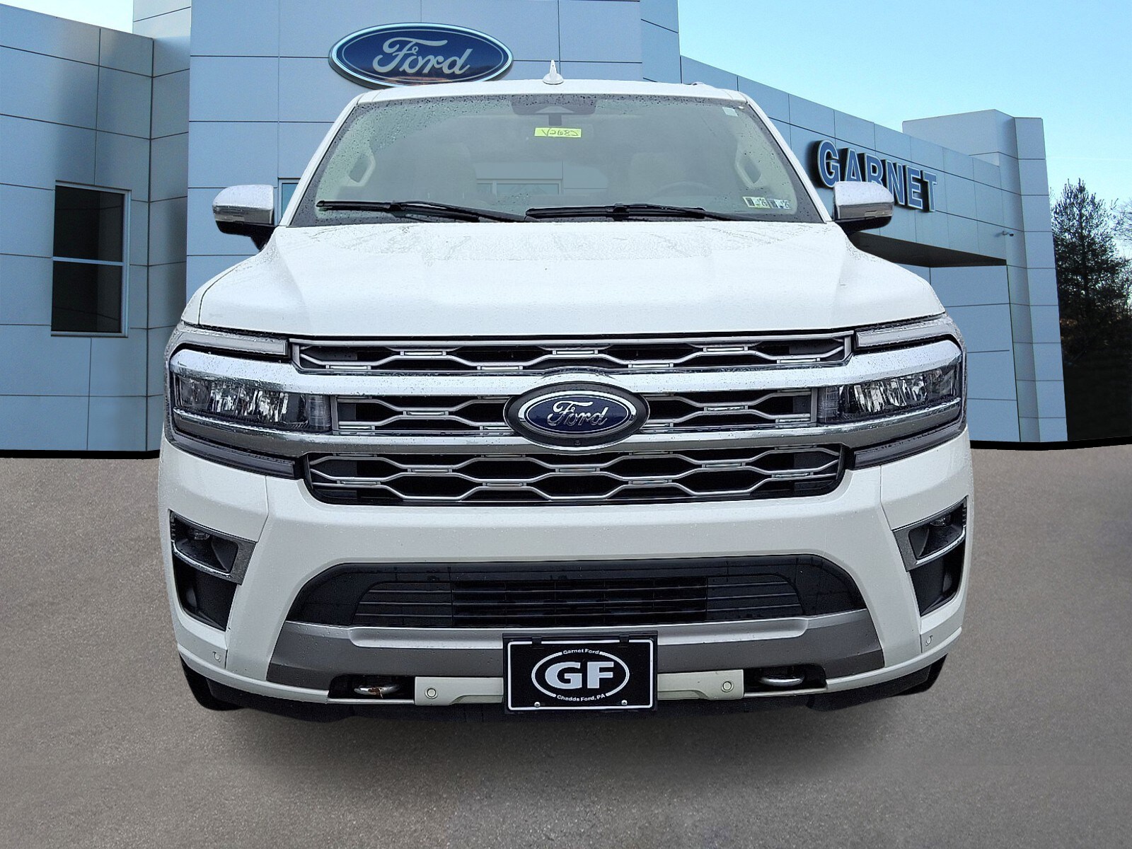 2022 Ford Expedition Platinum MAX photo 2