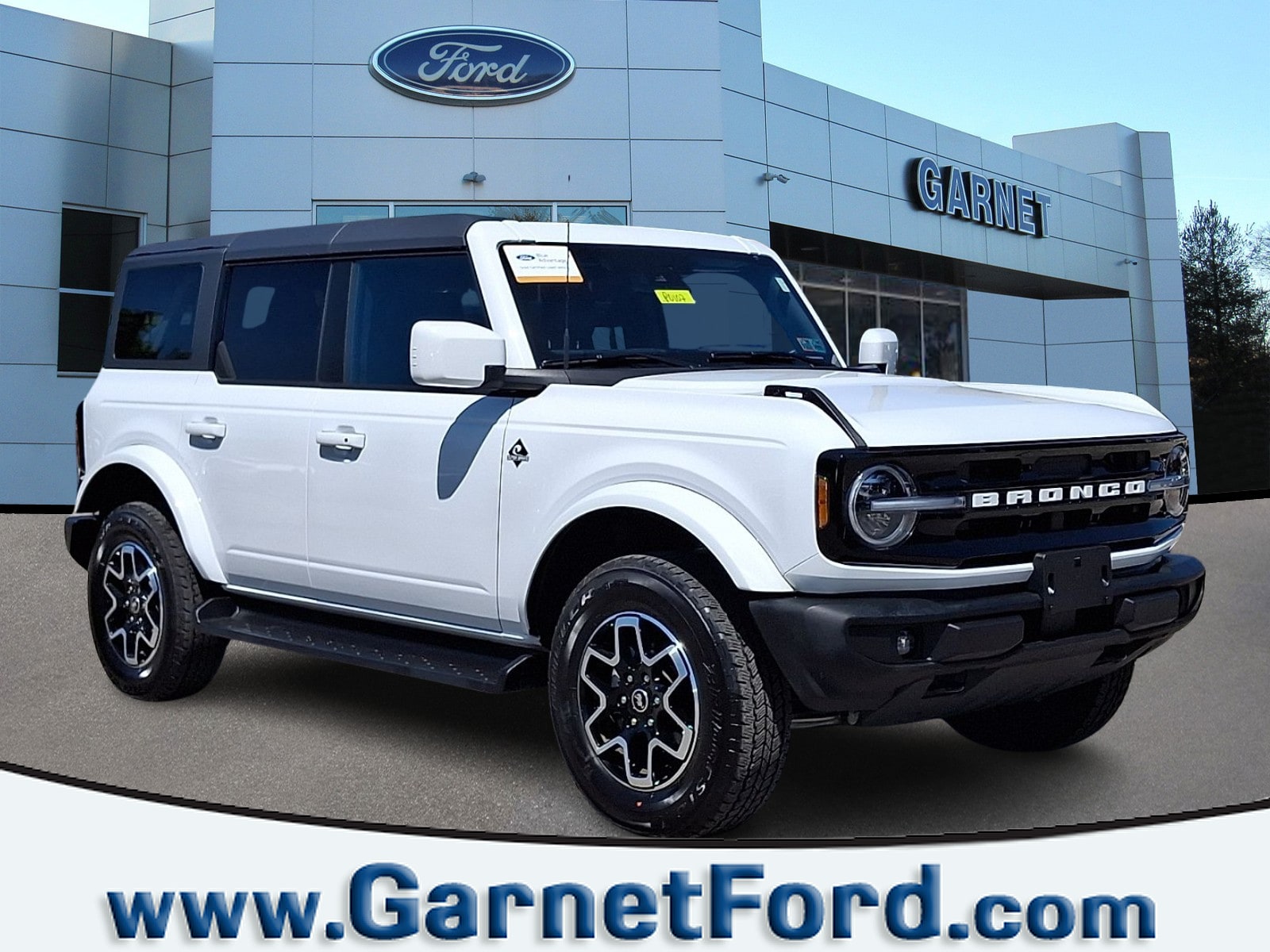 2025 Ford Bronco Outer Banks 4x4's photo