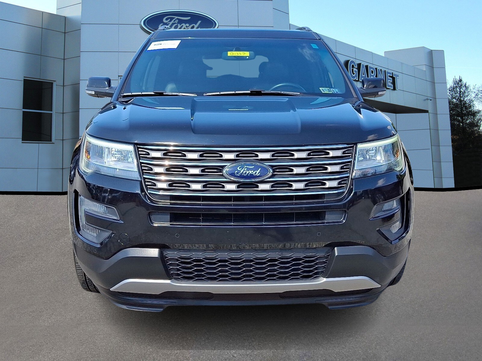 2016 Ford Explorer XLT photo 2