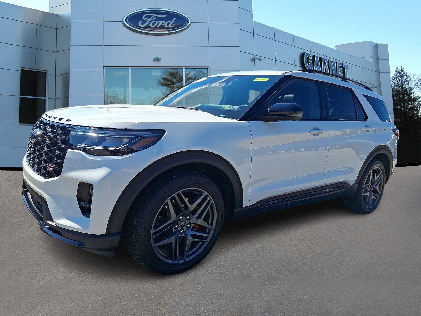 2025 Ford Explorer ST photo 3